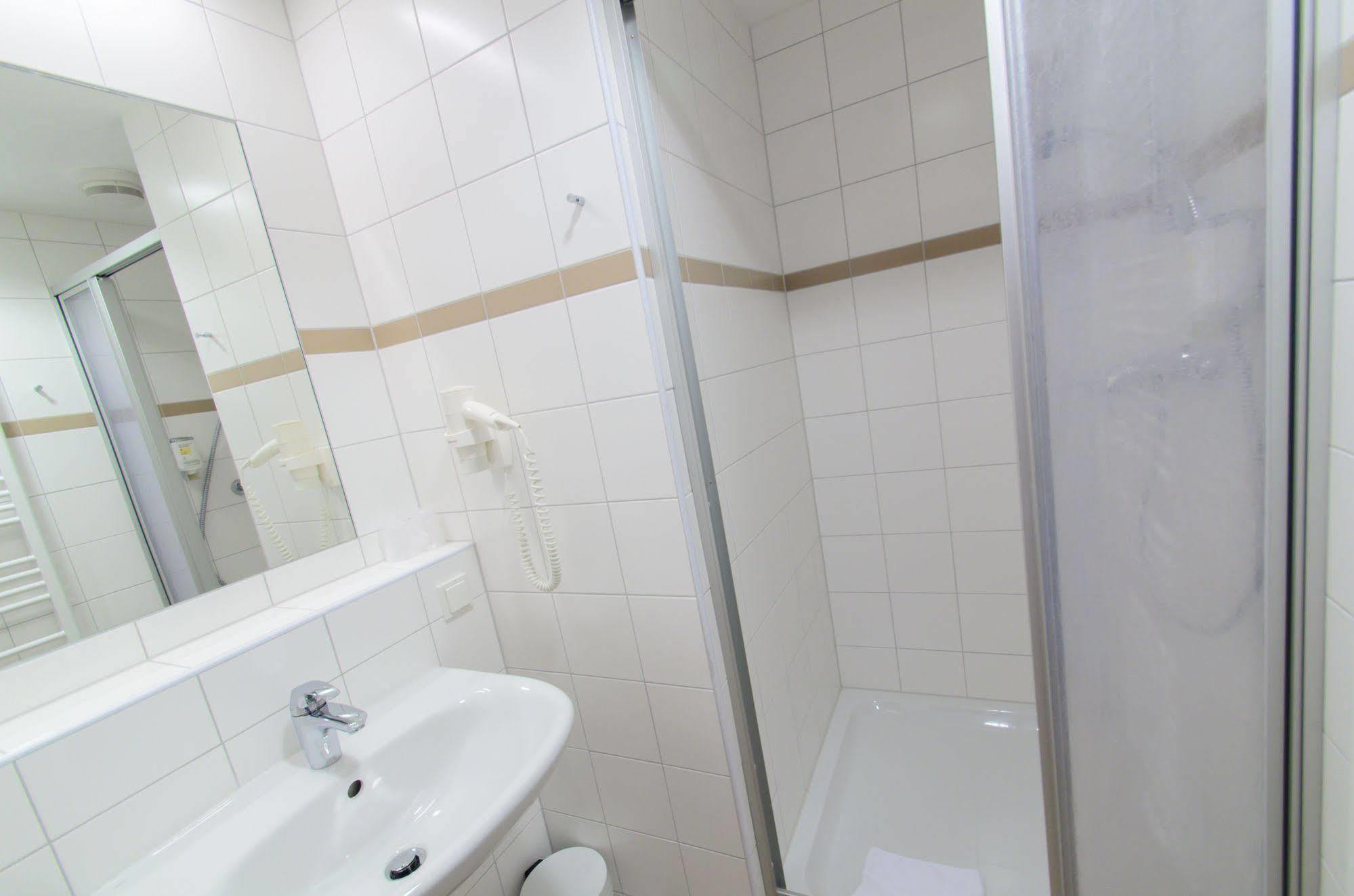 Jufa Hotel Knappenberg Ober-Gossen Экстерьер фото